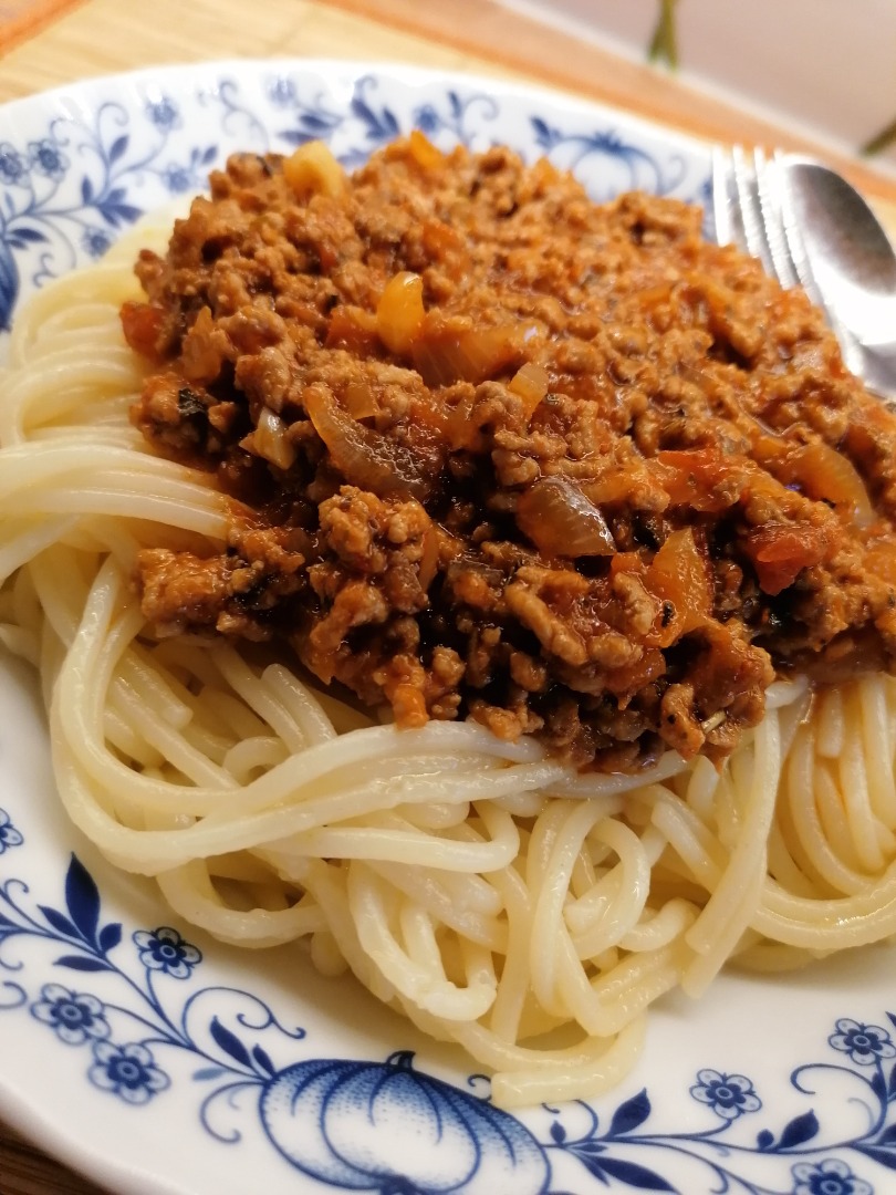 Spaghetti Bolognese / Спагетти Болоньезе