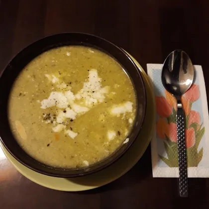 Суп пюре из шпината с брынзой
