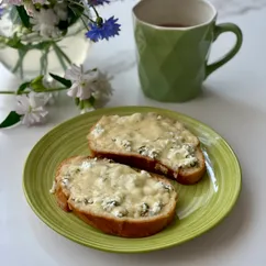 Гренки с творогом и сыром