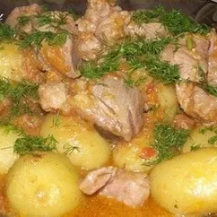 Мясо с овощами и молодым картофелем