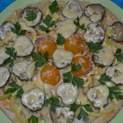 Овощная пицца на сковороде