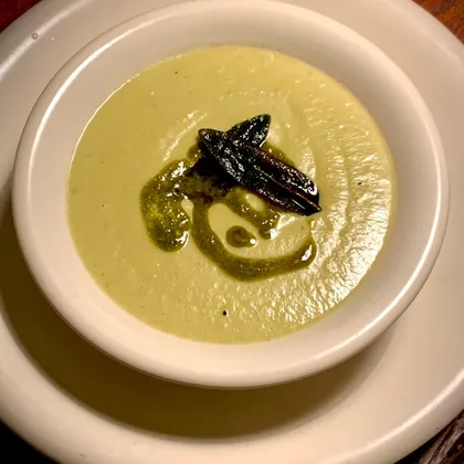Суп из топинамбура (иерусалимского артишока) с шалфеем