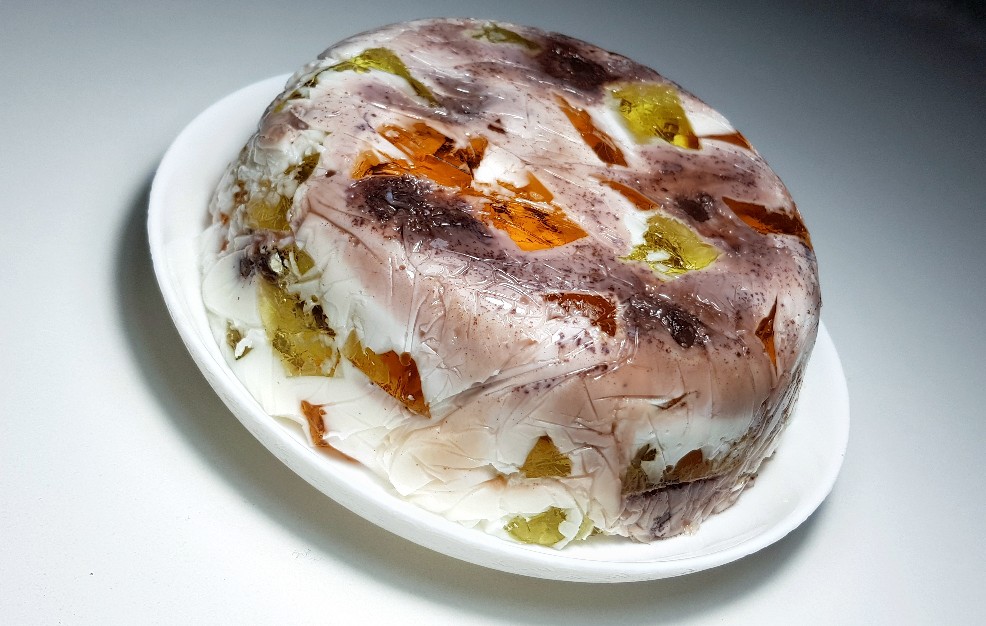 Желейный торт со сметаной и сгущенкой
