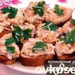 Гренки к пиву с рыбной начинкой