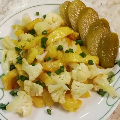 Жареная картошка с цветной капустой