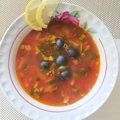 Солянка мясная