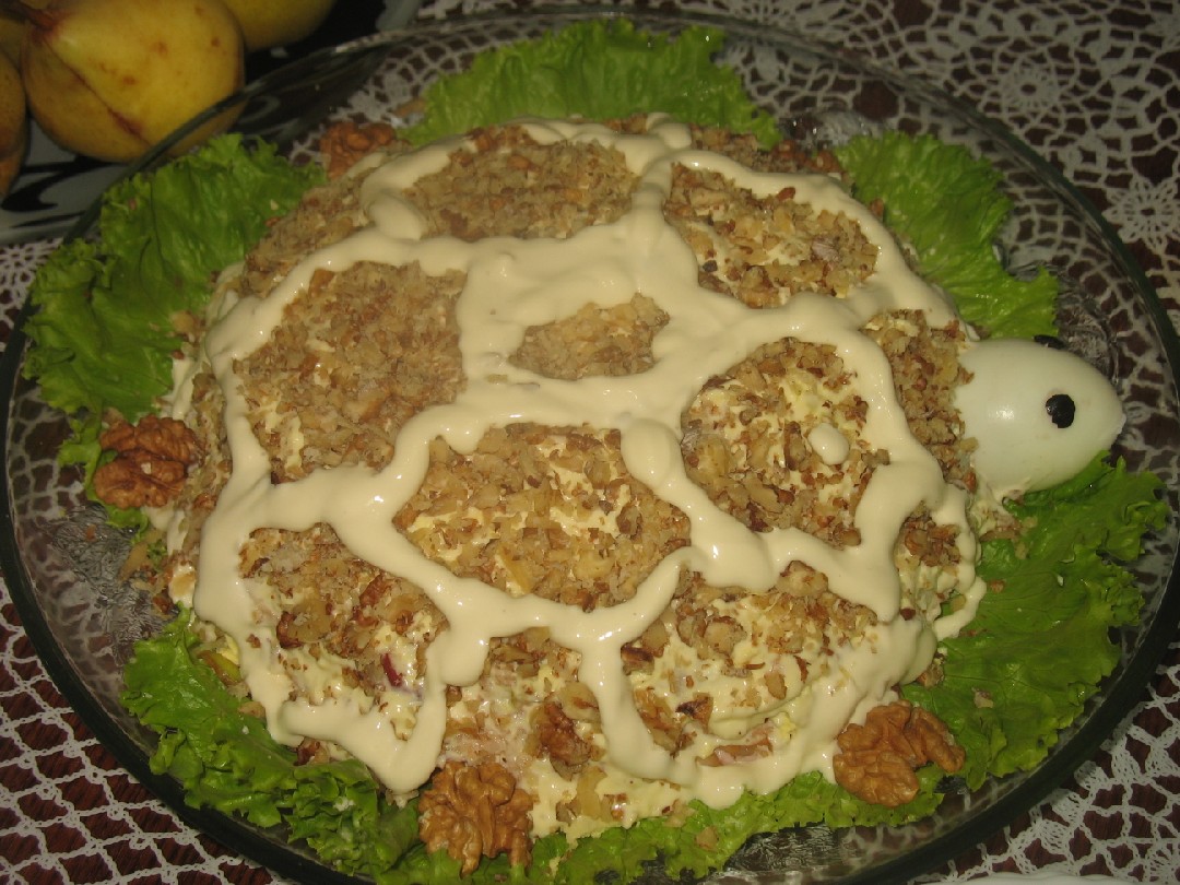 Салат «Черепаха» с курицей и зеленым яблоком – пошаговый рецепт приготовления с фото