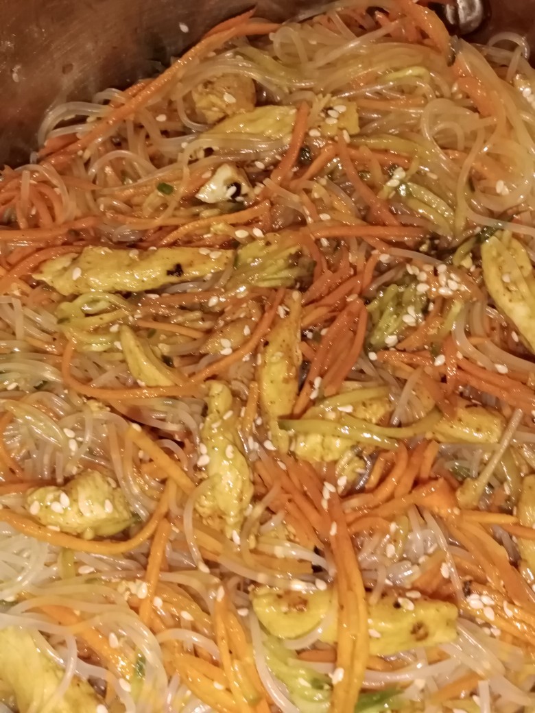 Фунчоза с куриной грудкой