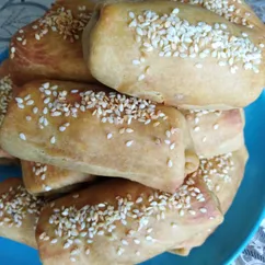 Слоёные пирожки с капустой