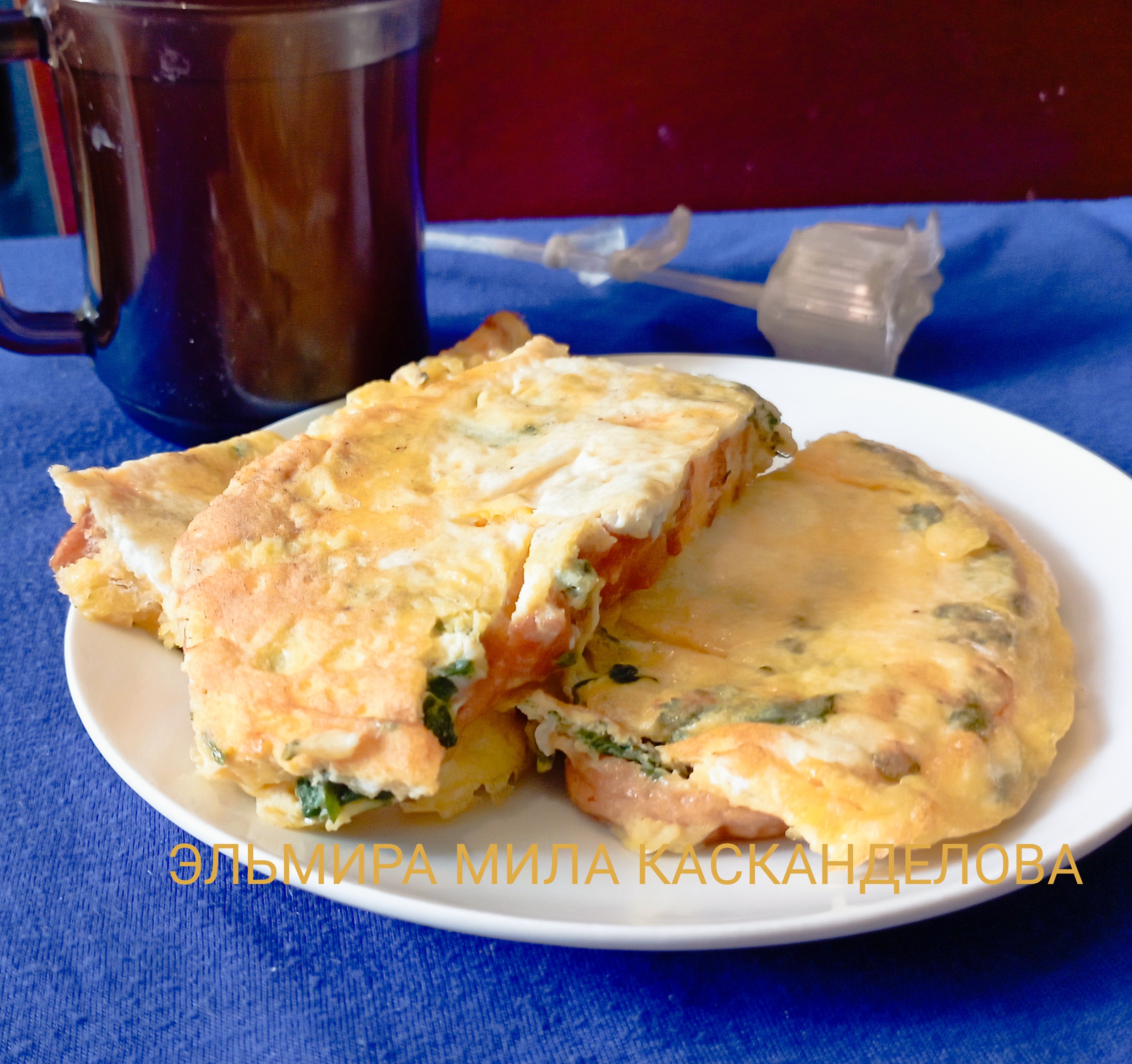 Гренки с яйцом, сыром и зеленью