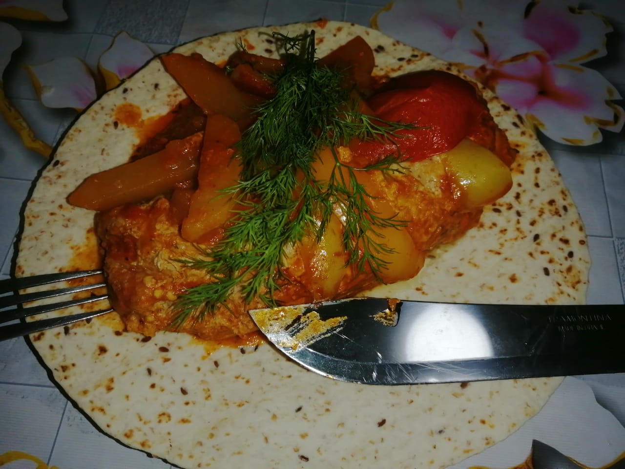 Баклажаны в фарше запеченные с овощами и сыром