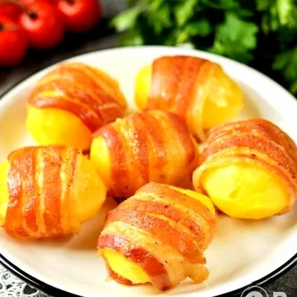 Картошка с чесноком в беконе😋