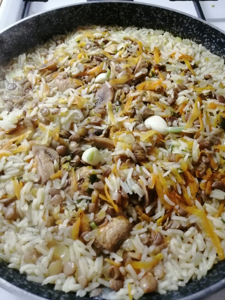Рис с чечевичным фаршем