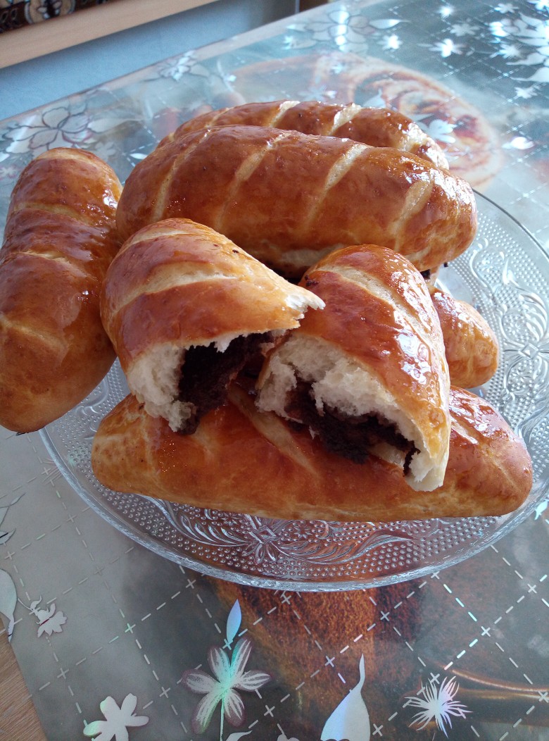 Булочки с шоколадной пастой