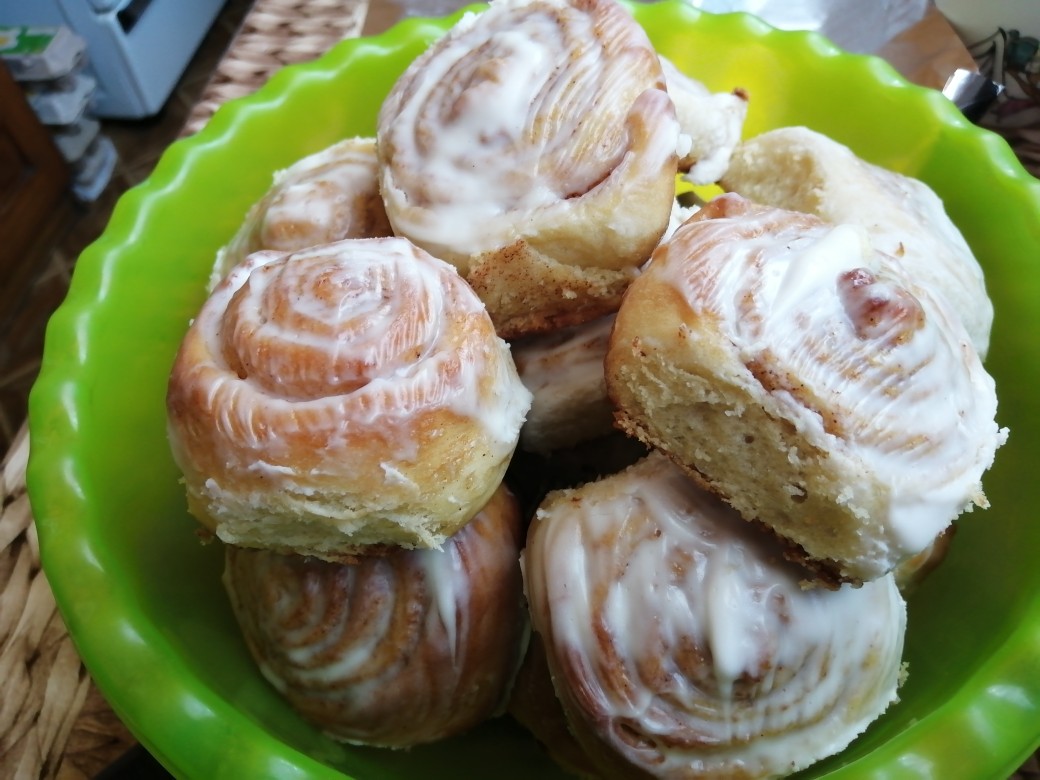 Синнабоны (булочки с корицей)
