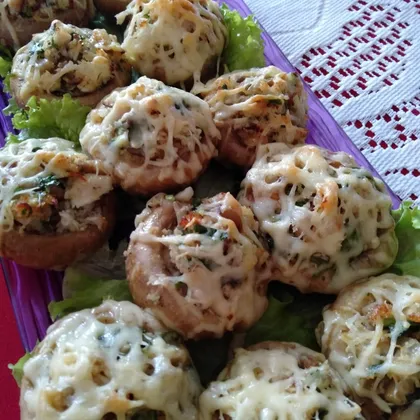 Шампиньоны фаршированные курицей