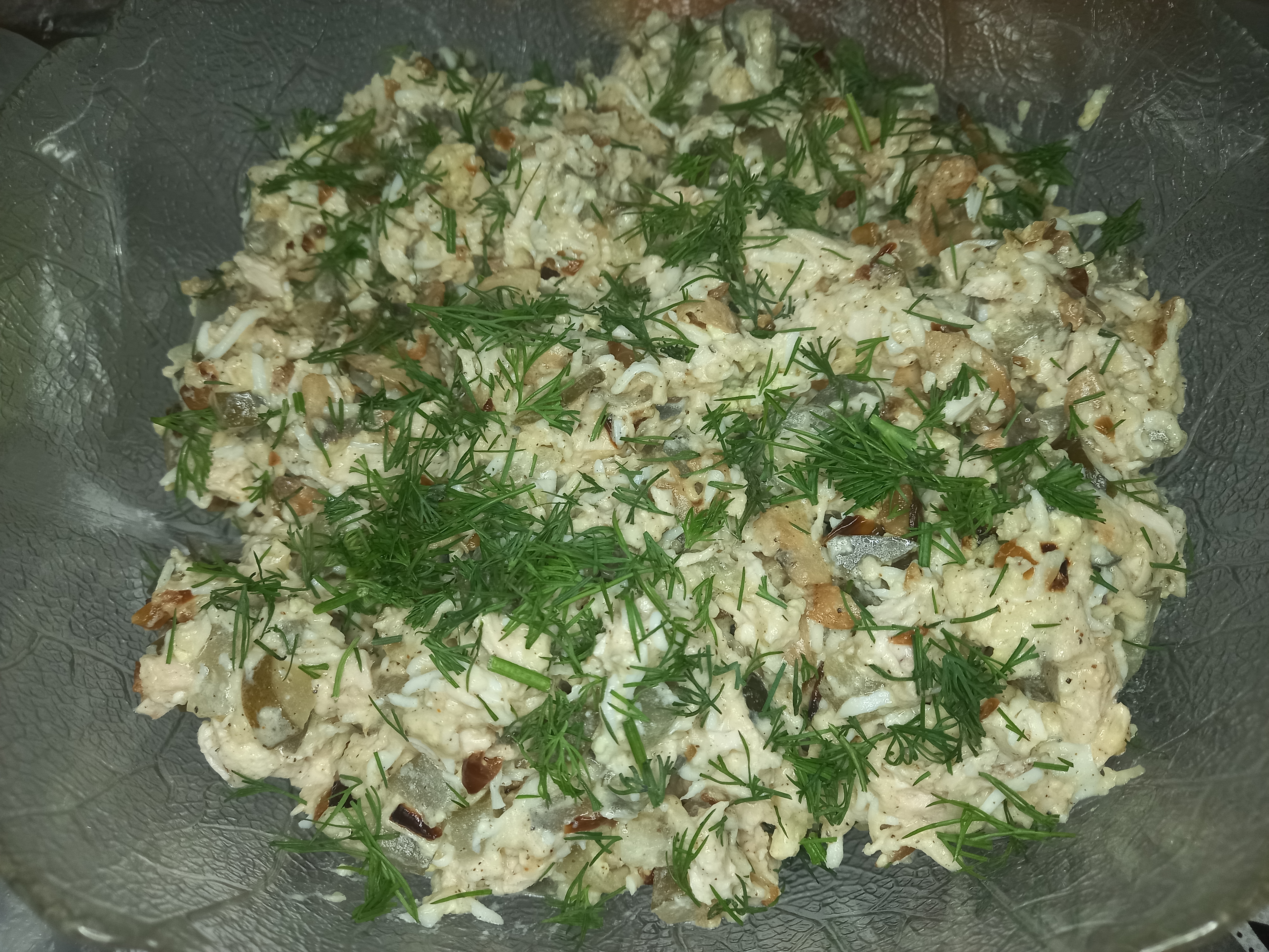 Салат с жареными шампиньонами