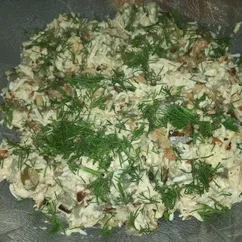 Салат с жареными шампиньонами