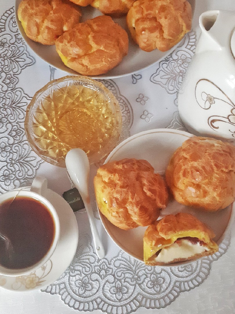 Профитроли с двойной начинкой