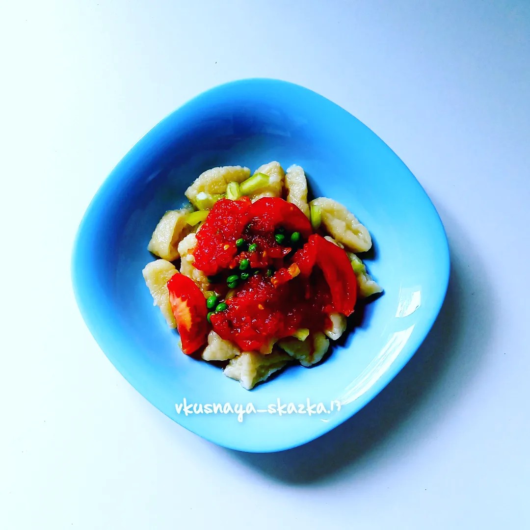 Ньокки с овощами и томатным соусом