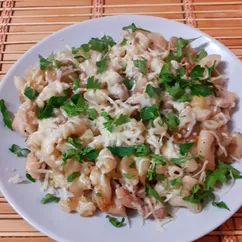 Рожки с курицей и баклажанами