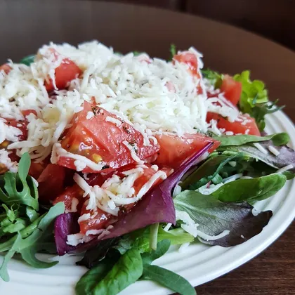 Разгрузочный салат после праздников!
🍃🍃🍃🍅🍅🍅🧀🧀🧀