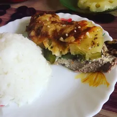 Свинина под маринованным огурцом и ананасом🍍#непп