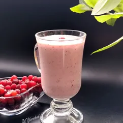 Смузи из клюквы с молоком