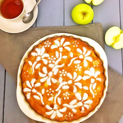 Яблочный пирог с карамелизированными яблоками
