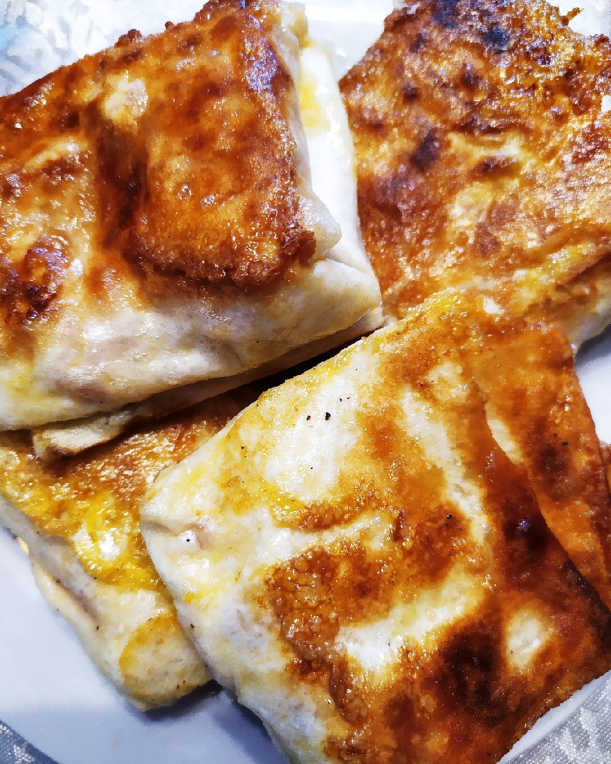 Лаваш, жареный с сыром - 8 пошаговых фото в рецепте