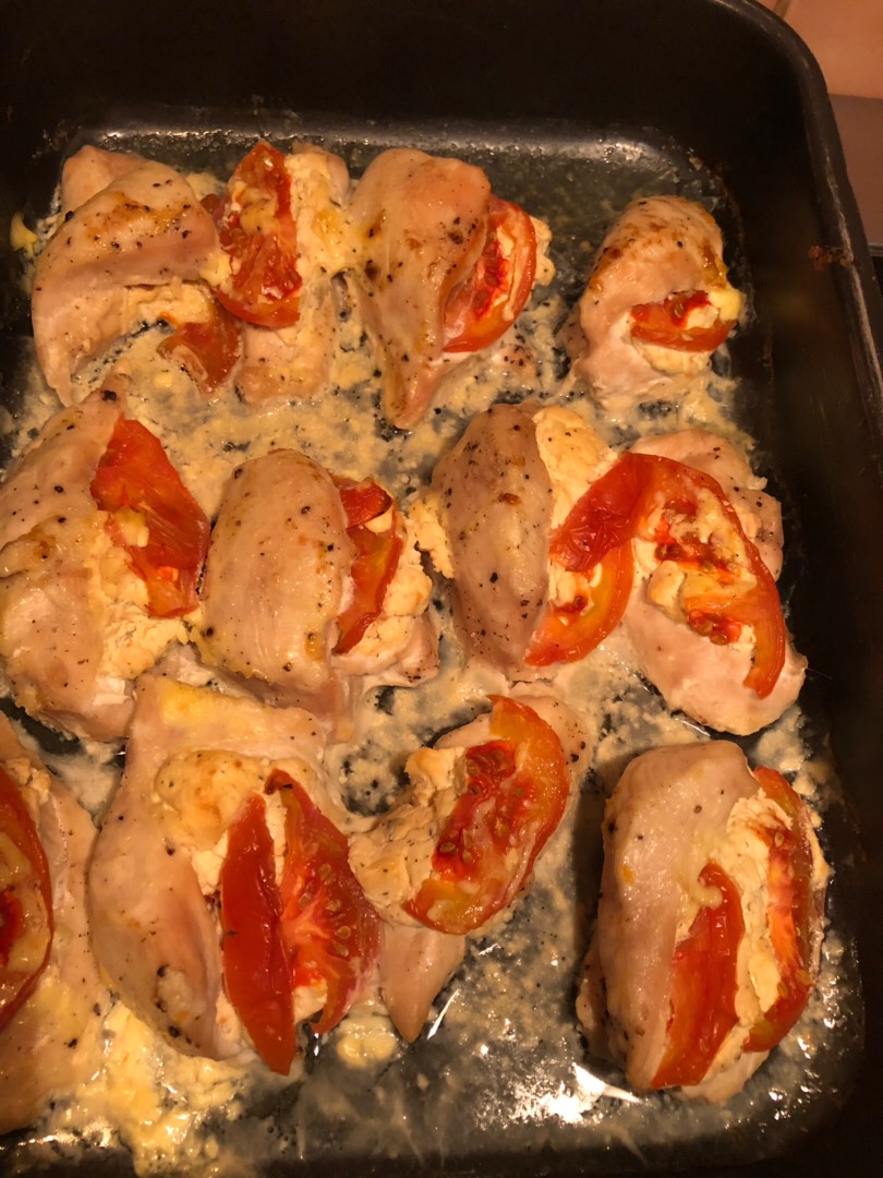 Курочка с творожным сыром и с томатами
