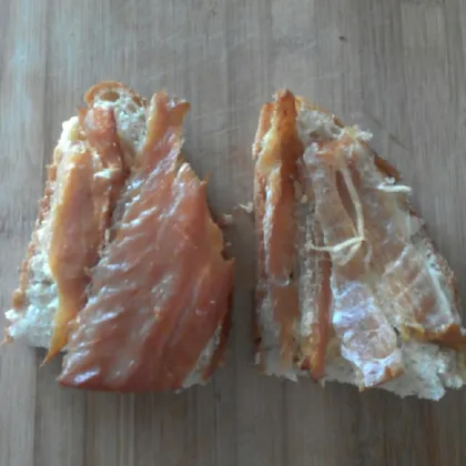 Бутерброд с копченой рыбой