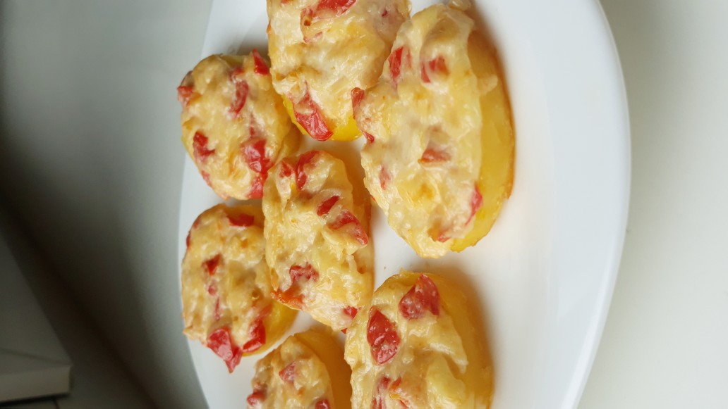 ~~Запеченый картофель с сыром и помидорами~~