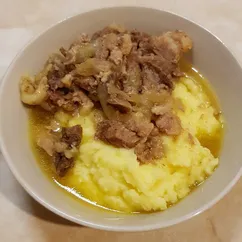 Мясо в мультиварке с бульоном