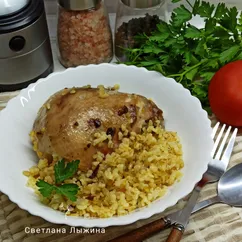 Куриные бедра с булгуром в духовке 