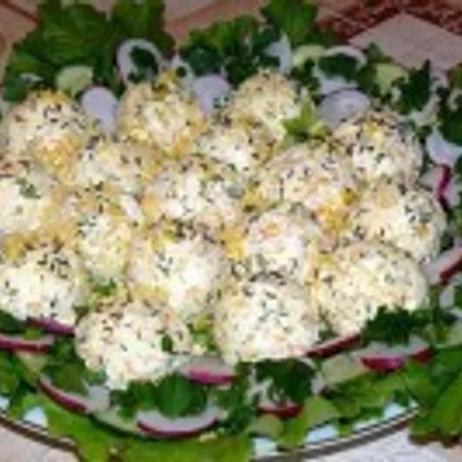 Крокеты творожно-овощные с овощным салатом