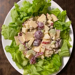 🇺🇸 Waldorf salad. Салат «Уолдорф» - американский салат из яблок, сельдерея и грецких орехов