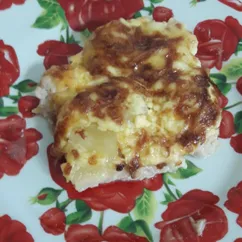 Куриная грудка с ананасами и сыром