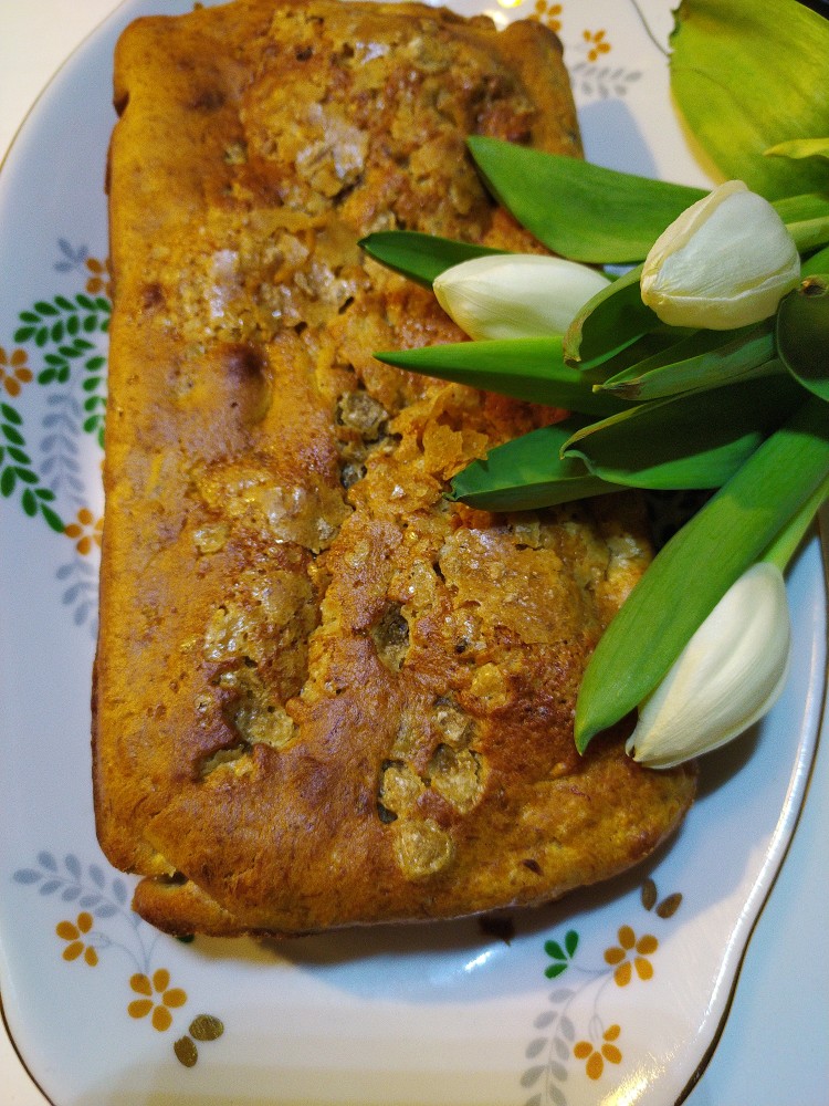 Банановый хлеб с фундуком и морковью