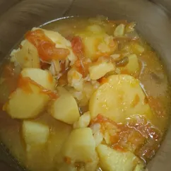 Тушеная картошка с куриными бедрами  