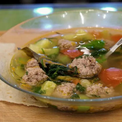 Вкусный кабачковый суп с фрикадельками