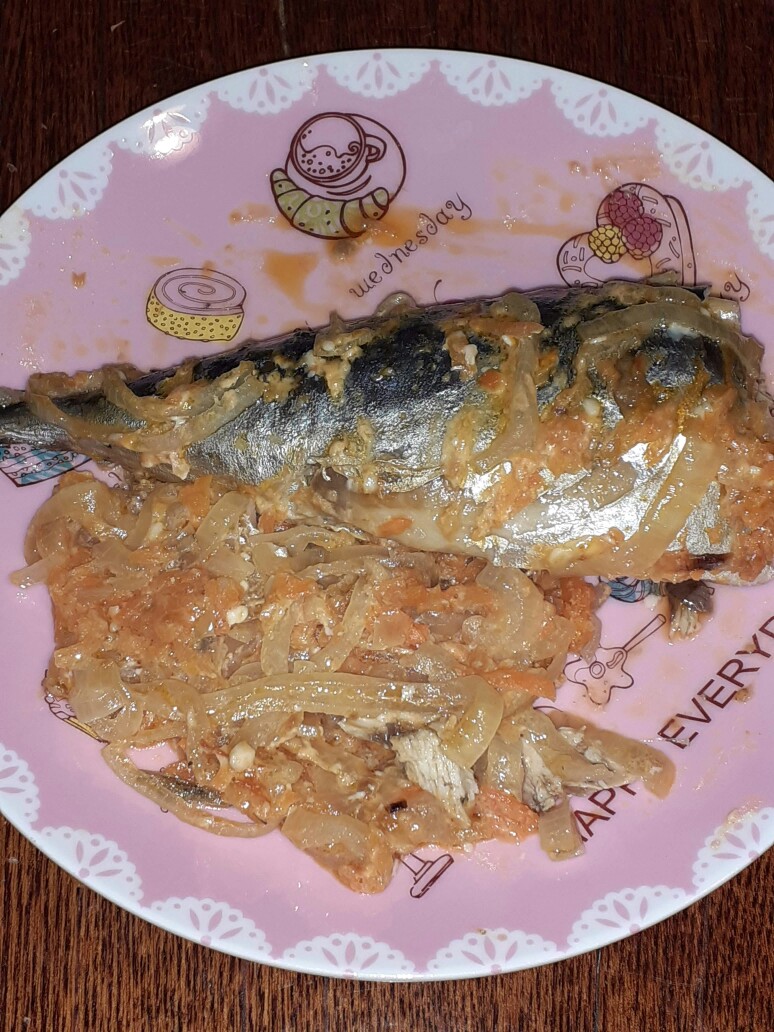 Скумбрия с овощами в духовке