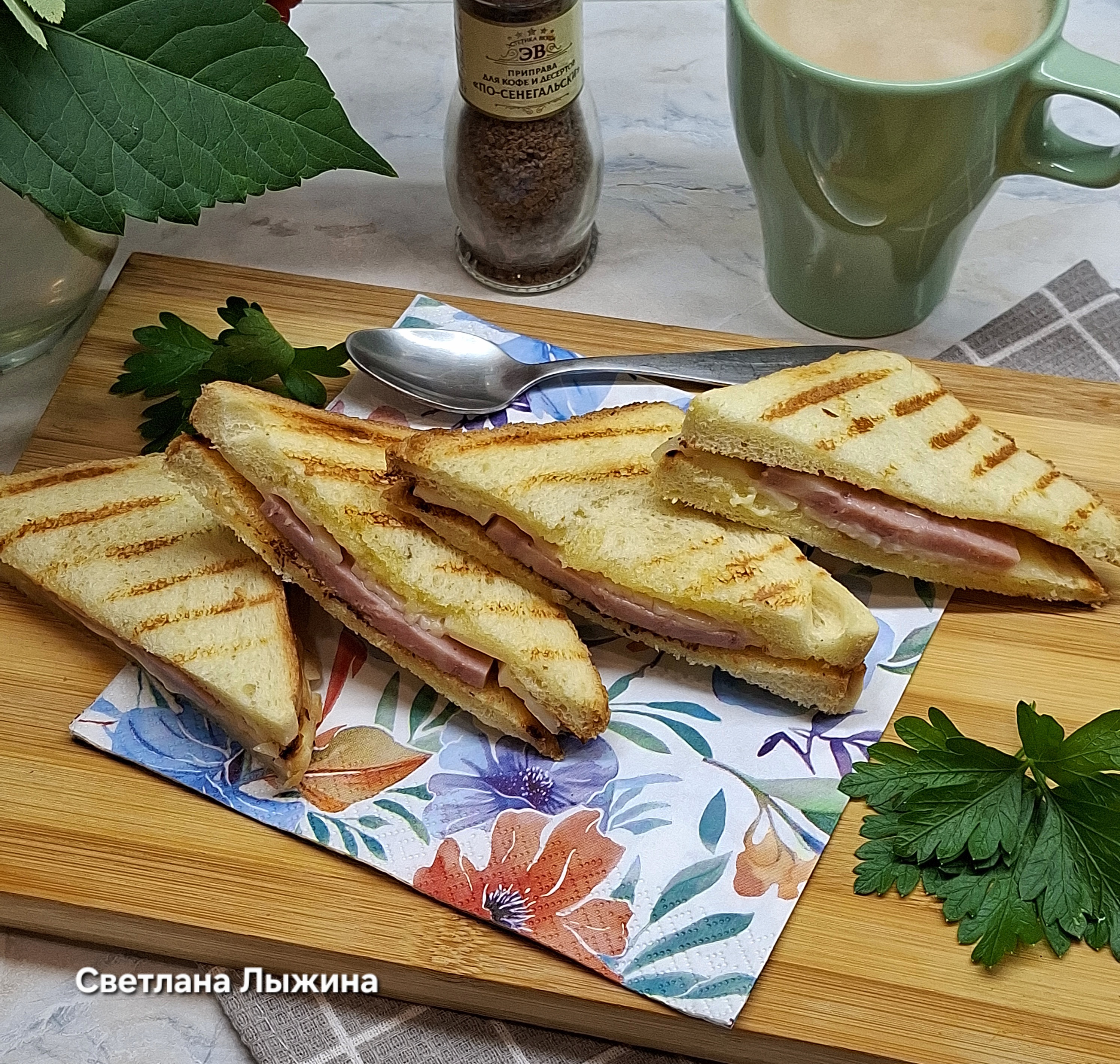 Сэндвичи с ветчиной и сыром