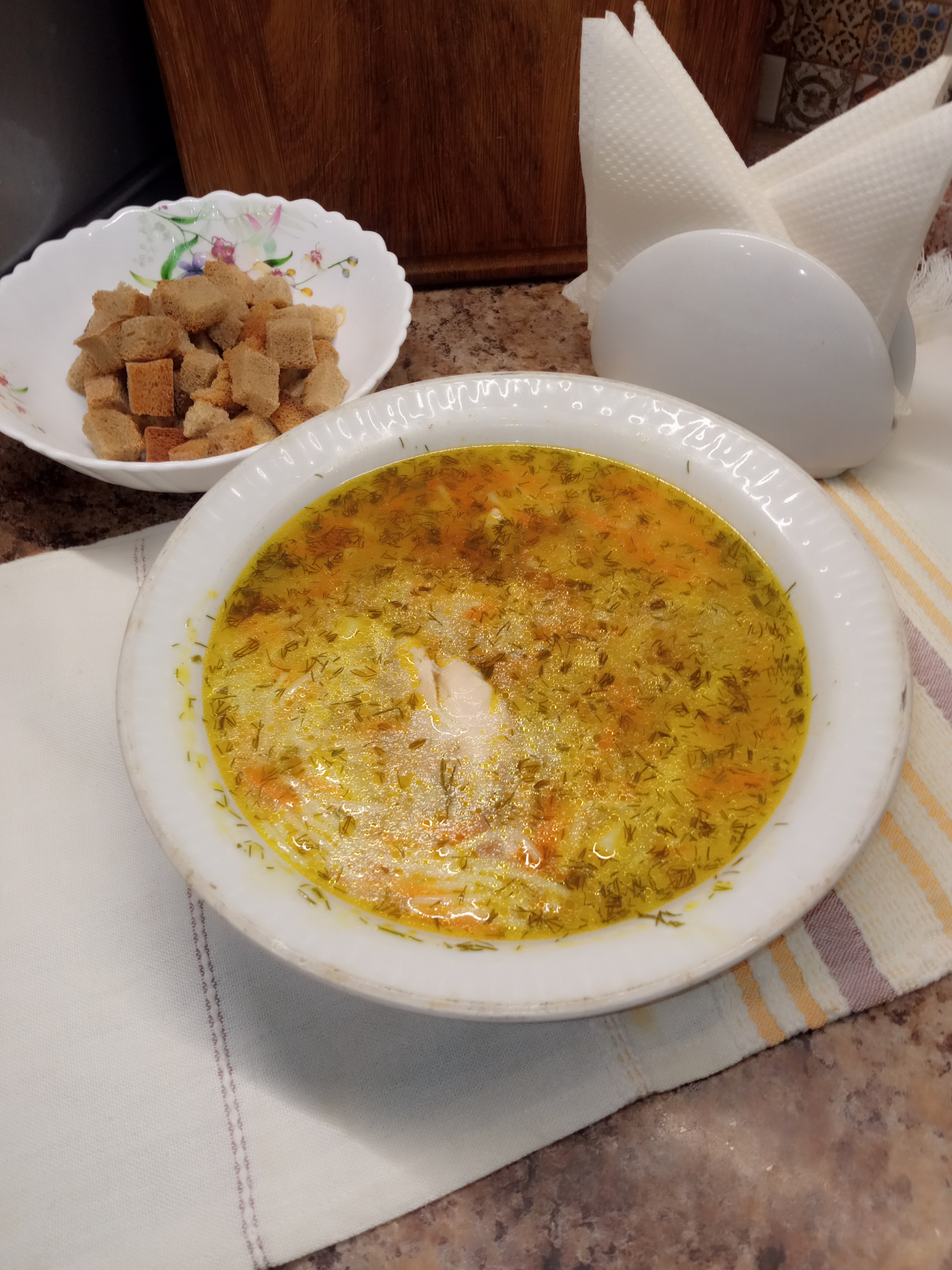 Куриный суп с вермишелью