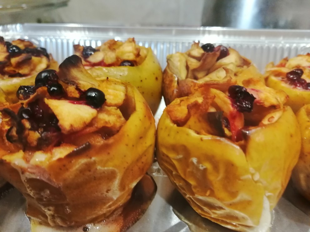 Яблочки, запечённые с ягодами и мёдом 🍏🍎
