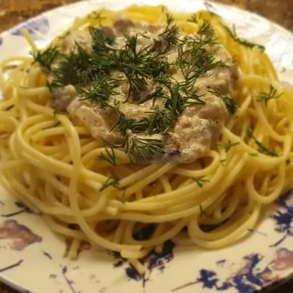 Спагетти с рыбным филе в сливочном соусе