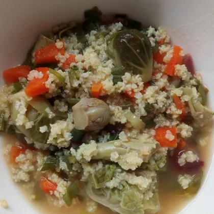 Зеленый суп с зеленью, пшеном и брюссельской капустой