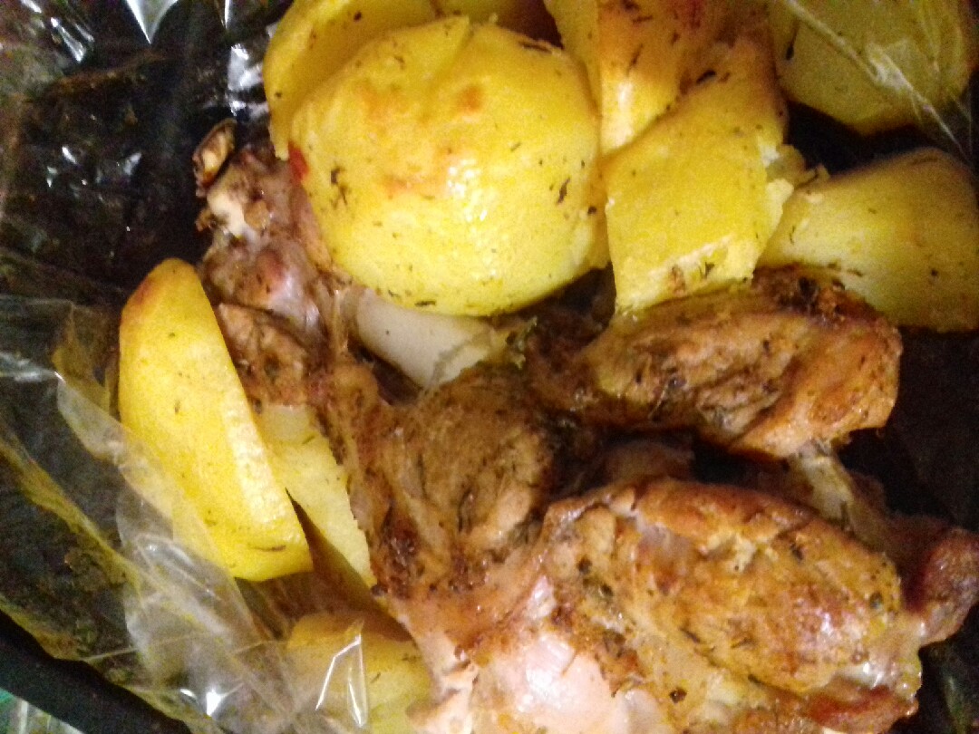 Индейка запеченная с духовке с картошкой