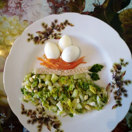 Салат из яиц и пекинской капусты