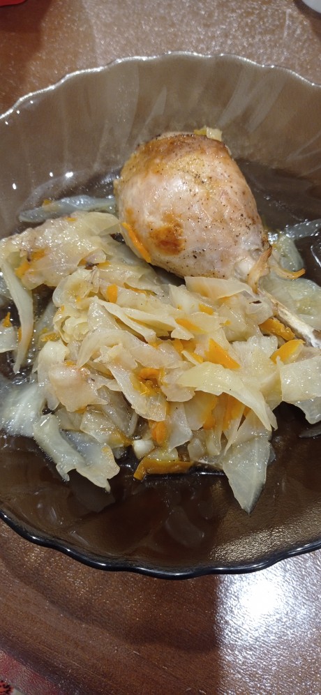Капуста с курицей